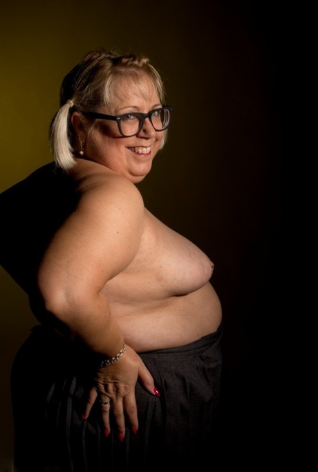 Blonde Small Tits Fat Ass - Mature Big Tits Porn Pics & Big Butt Porn - BubbleButtPics.com